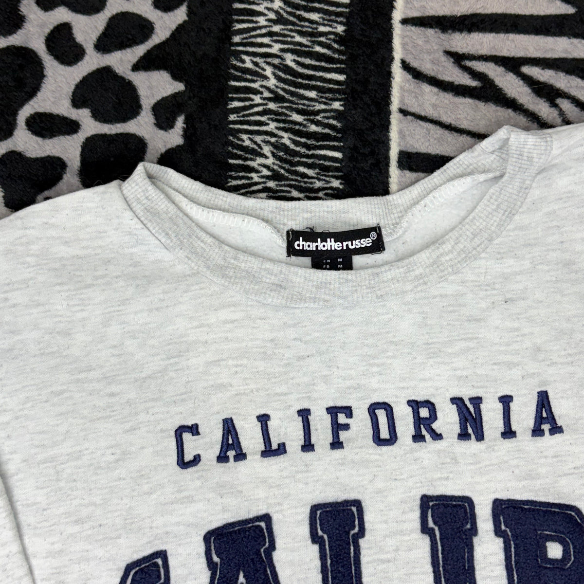 Sudadera Charlotte Russe “Malibu”