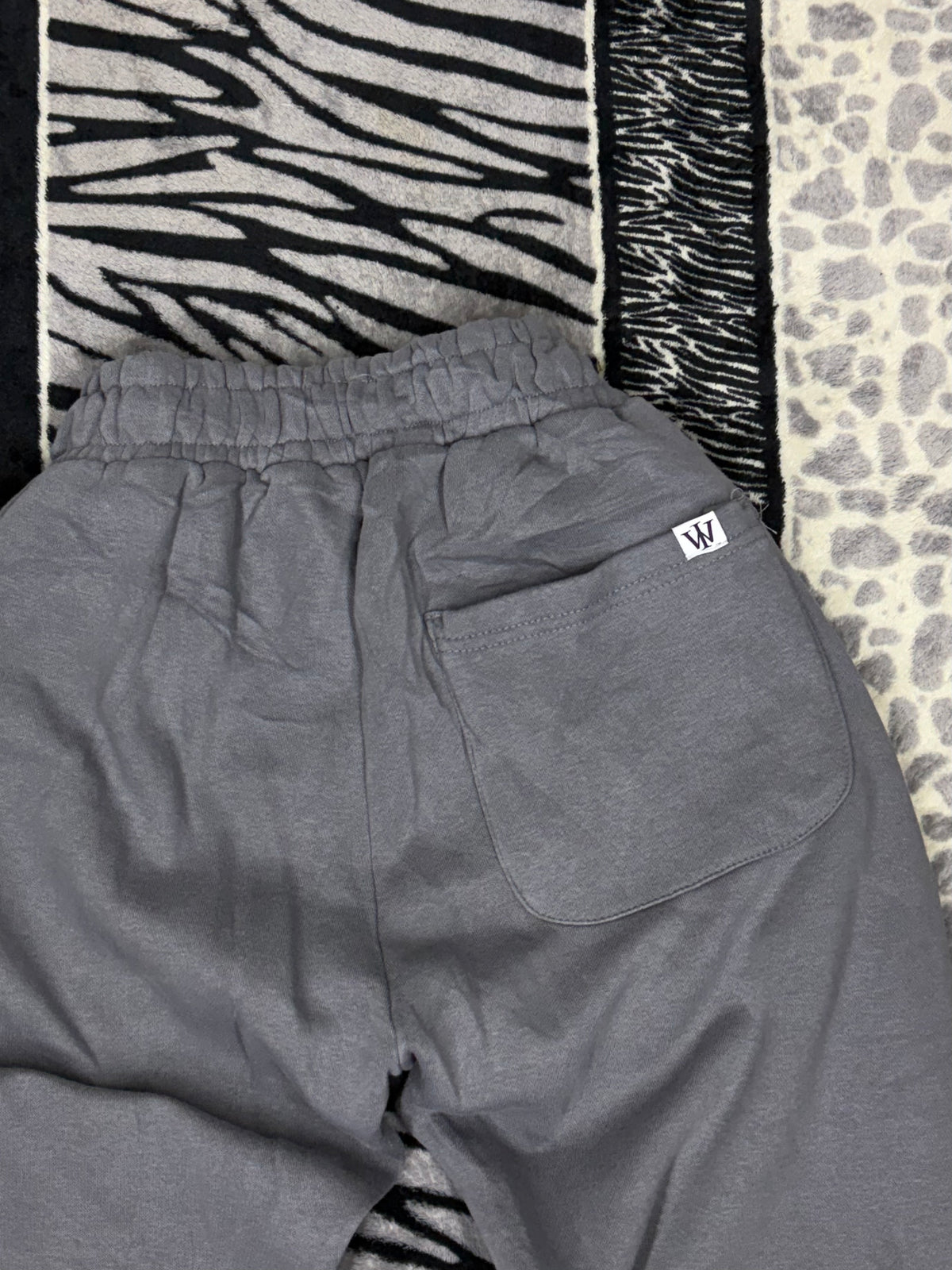 Pants “Wrld Invsn”