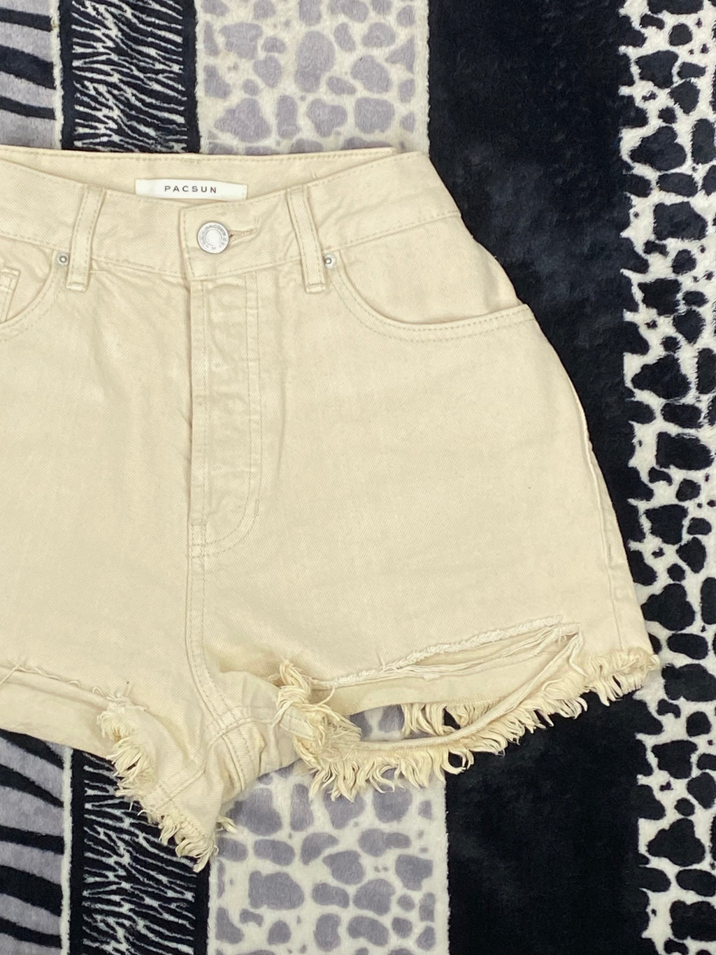 Short Pacsun