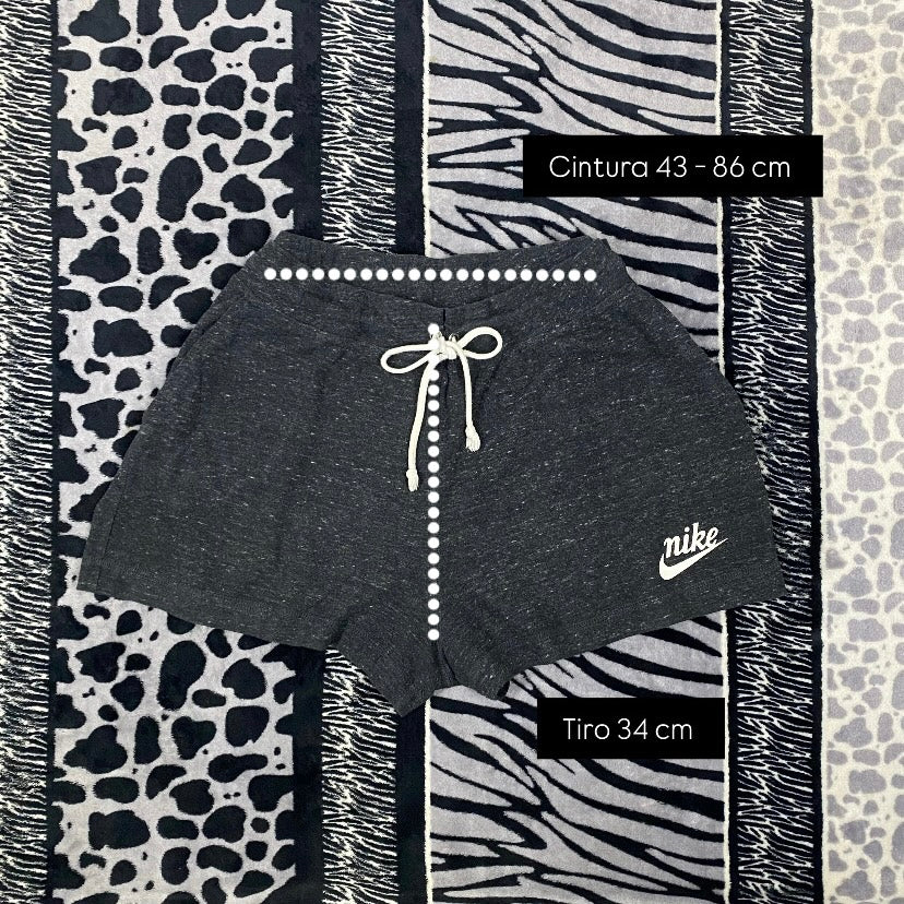 Short Nike