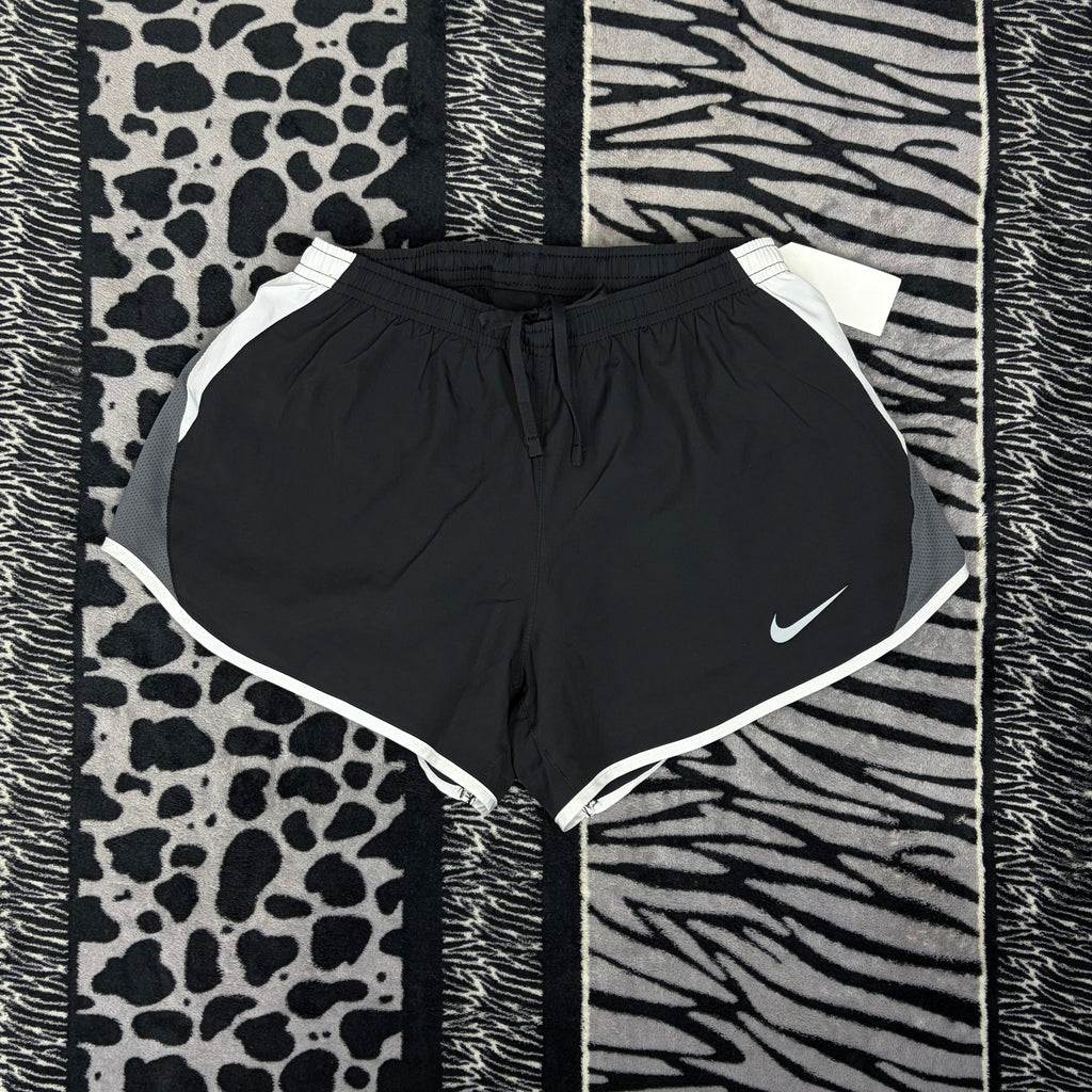 Short Nike