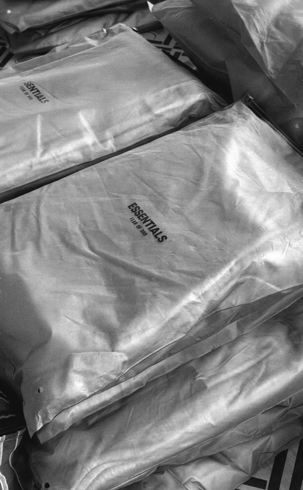 Sudadera Essentials