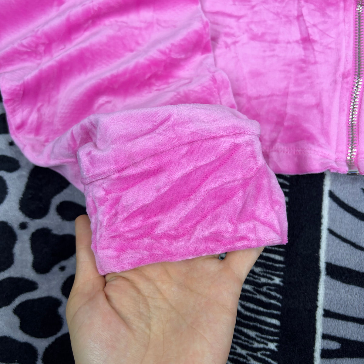 Sudadera c/Cierre y Gorro Iris de Terciopelo