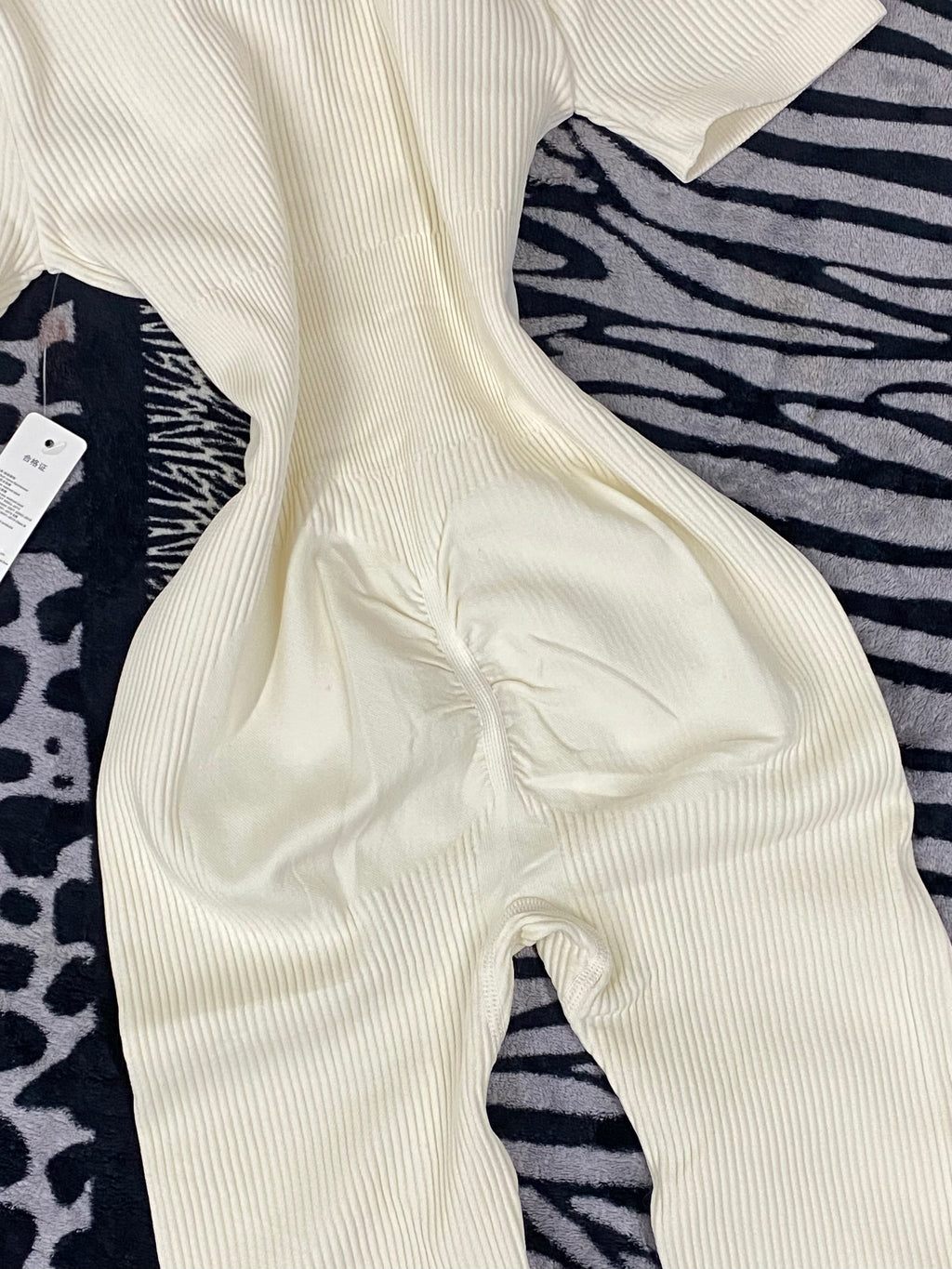 Enterizo con push up, manga corta