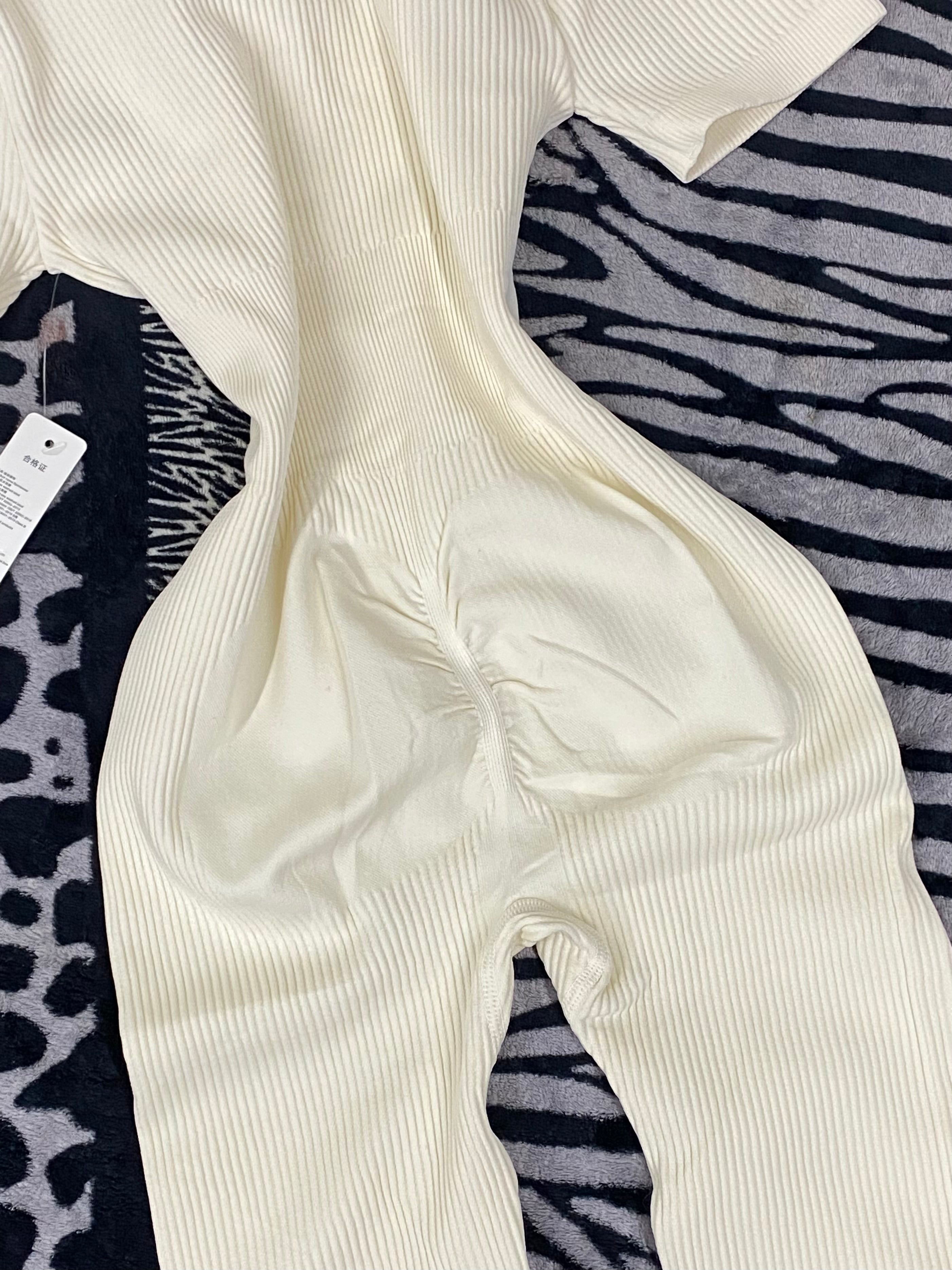 Enterizo con push up, manga corta