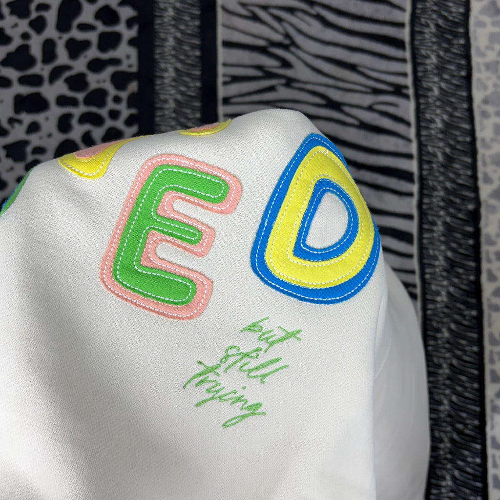 Sudadera corta “Tired”