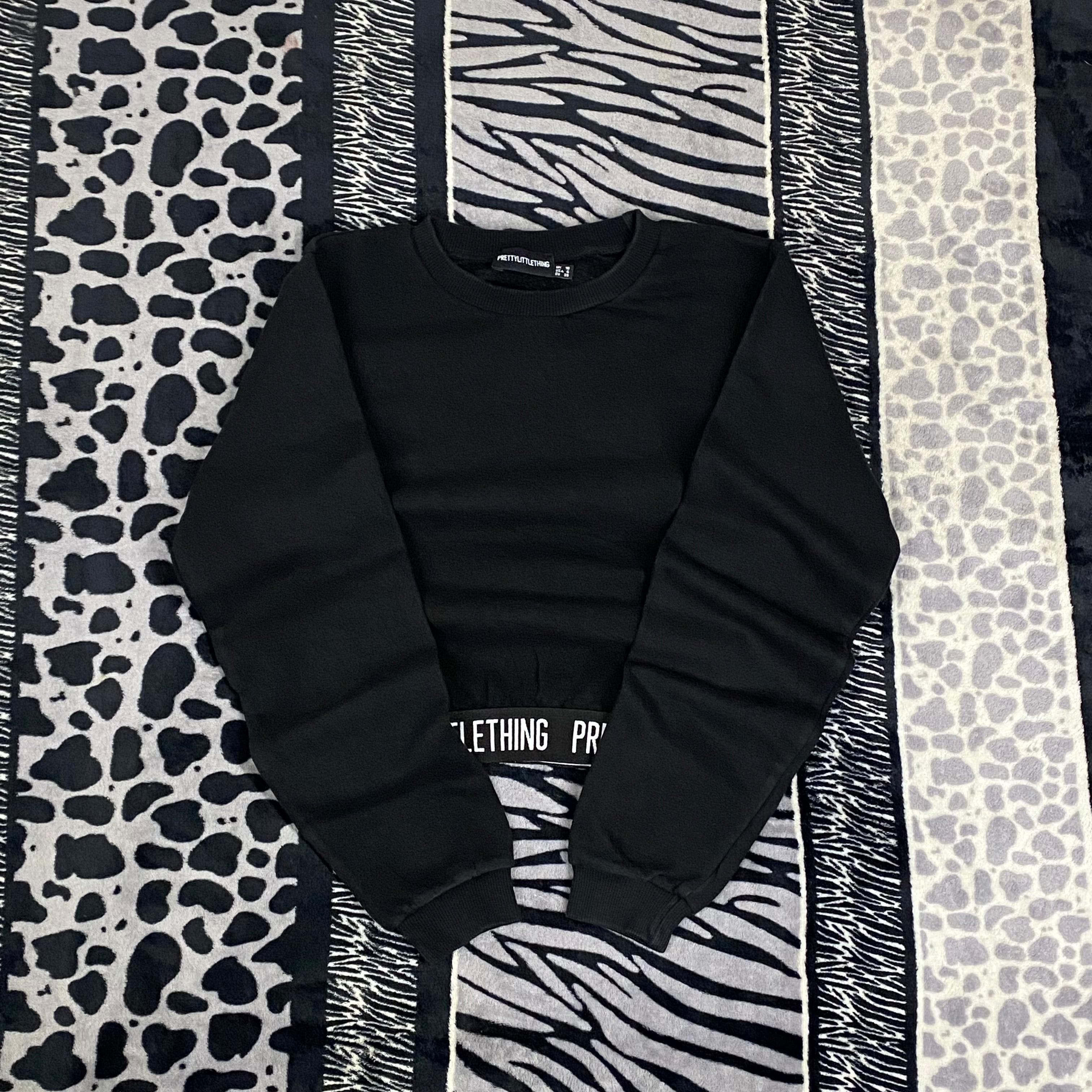 Sudadera prettylittlething