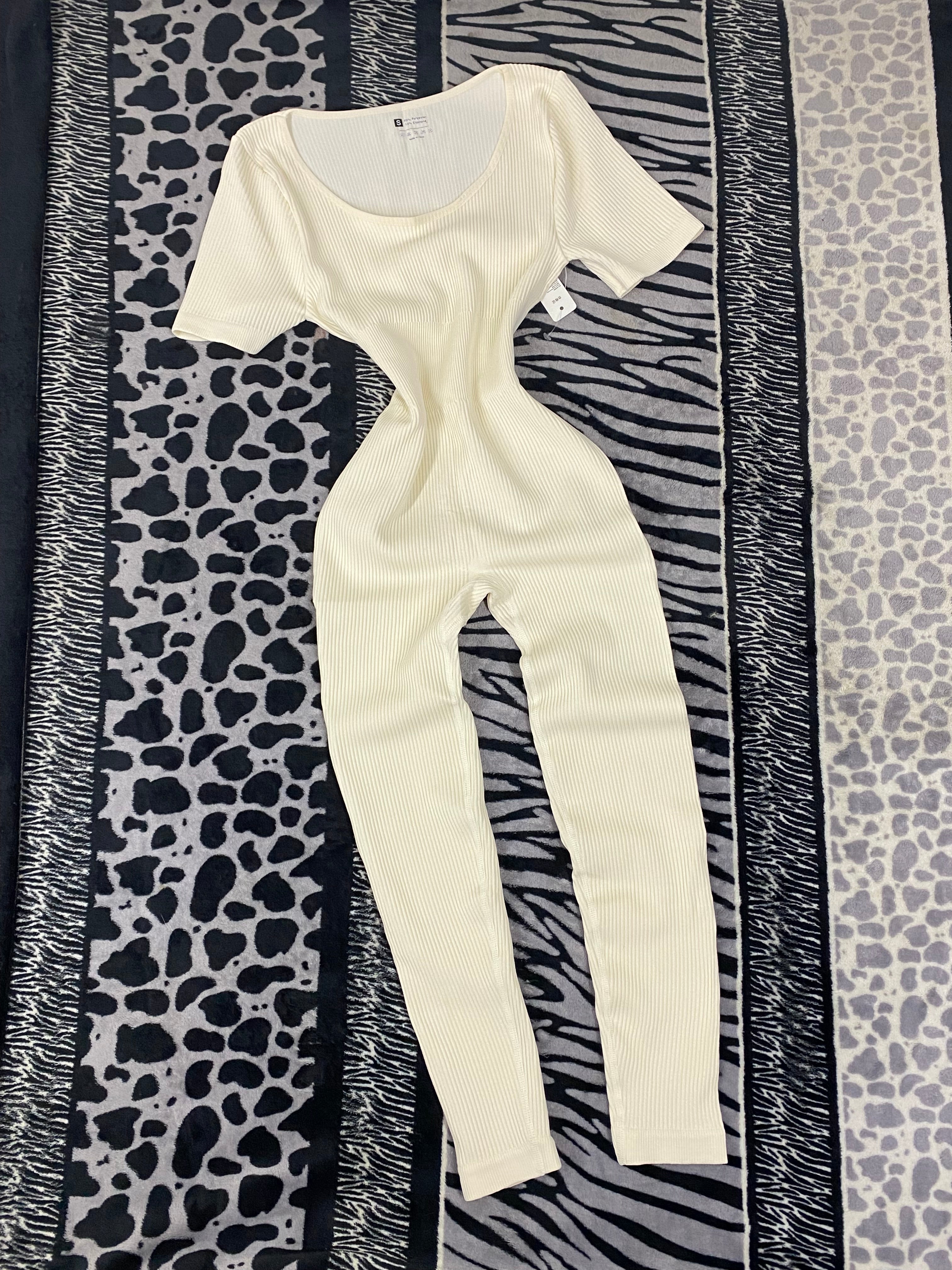 Enterizo con push up, manga corta