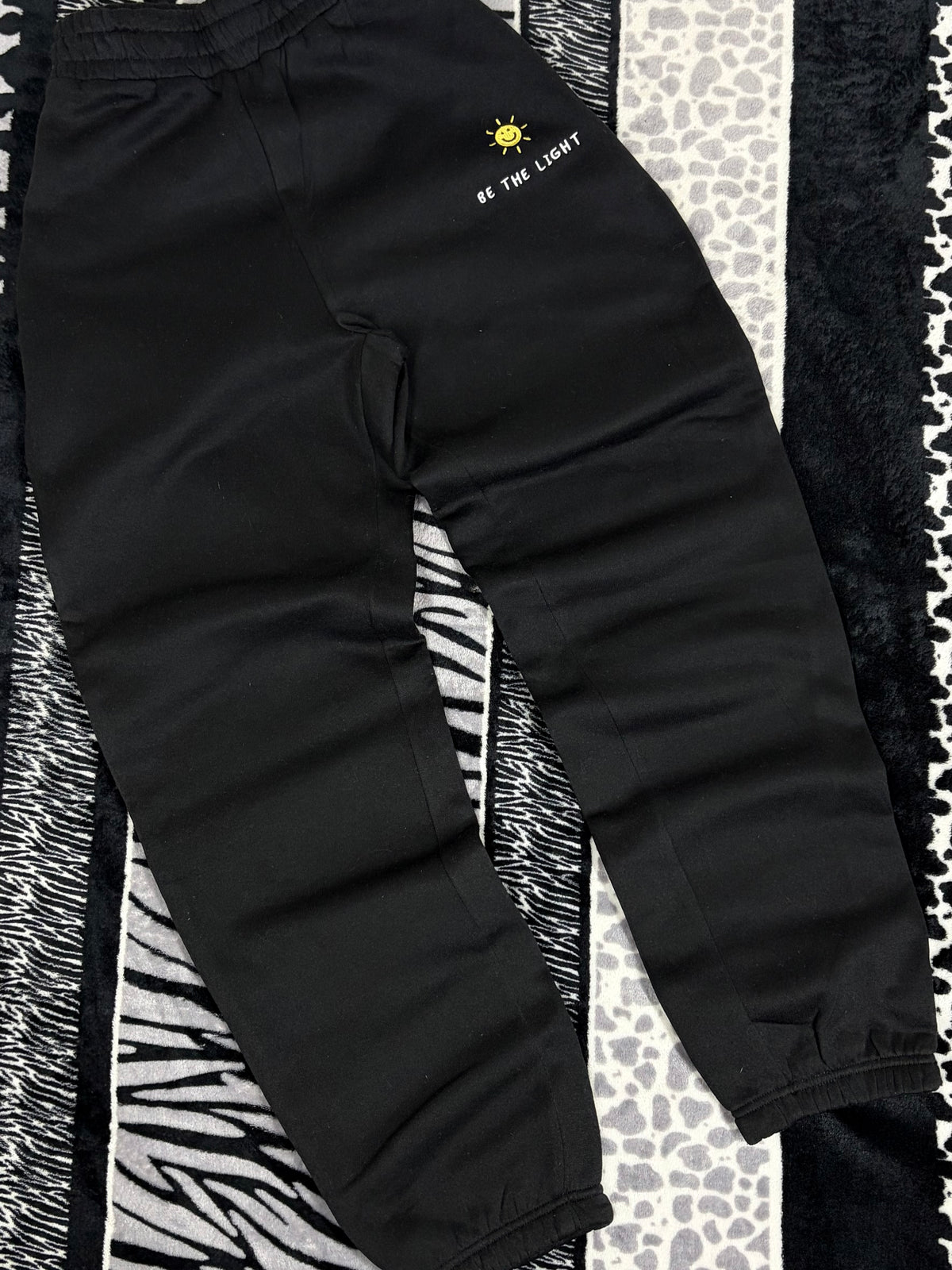 Pants “Be The Light”