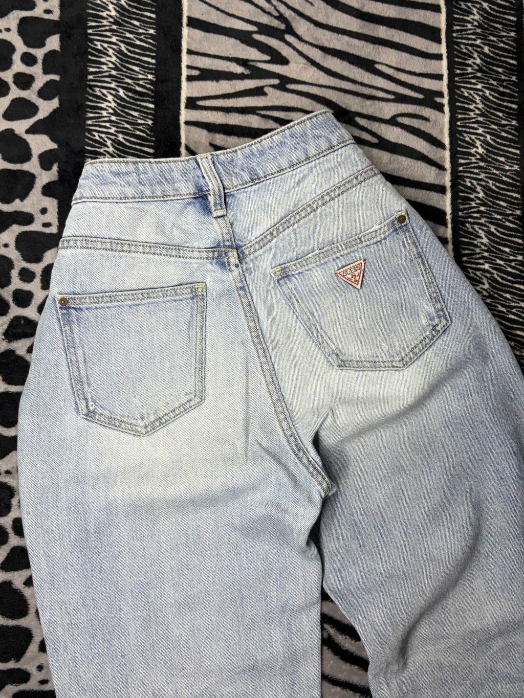 Pantalón Guess