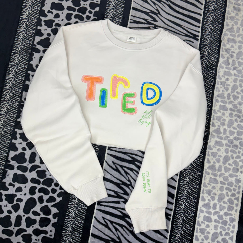 Sudadera corta “Tired”