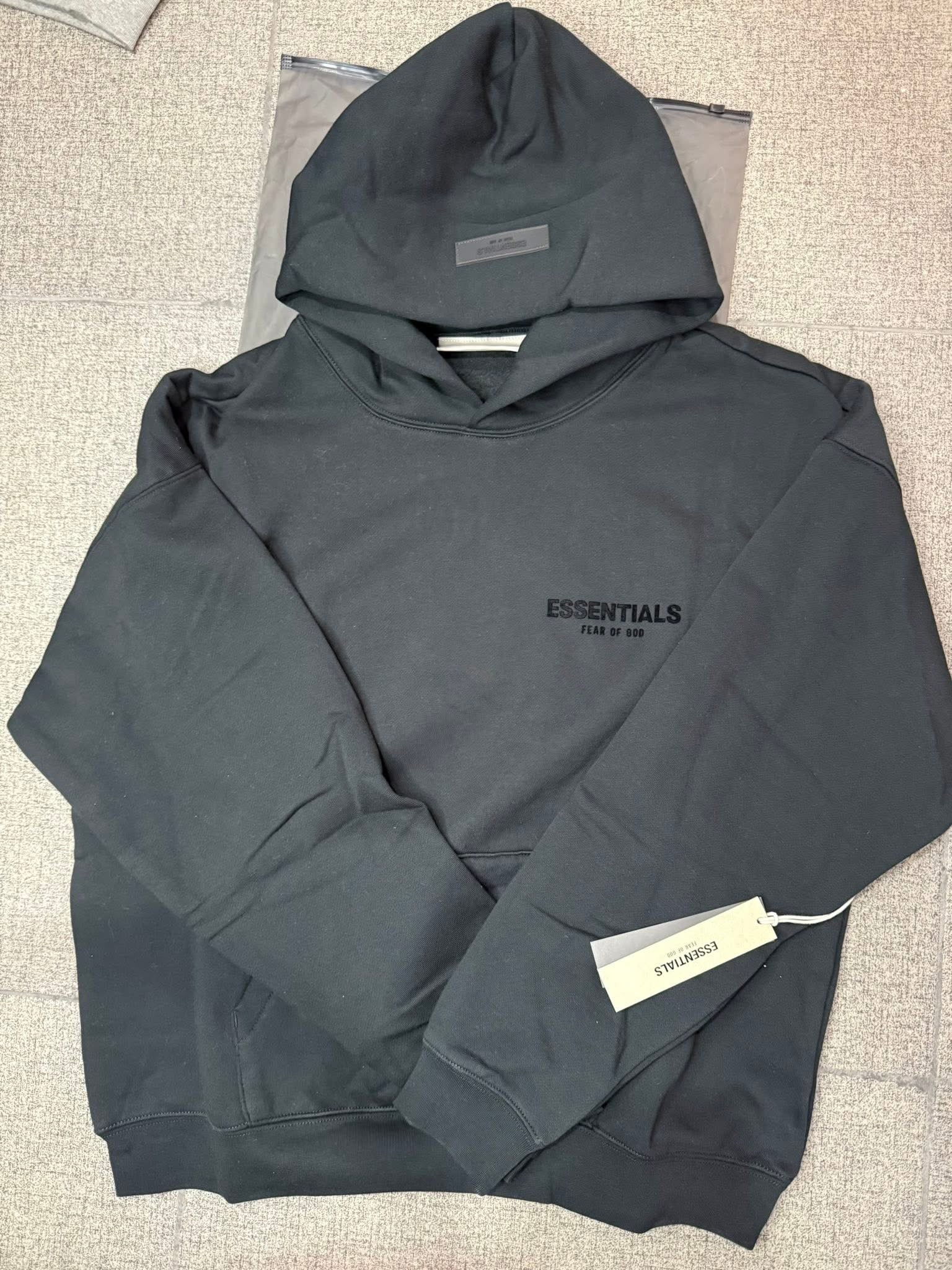 Sudadera Essentials