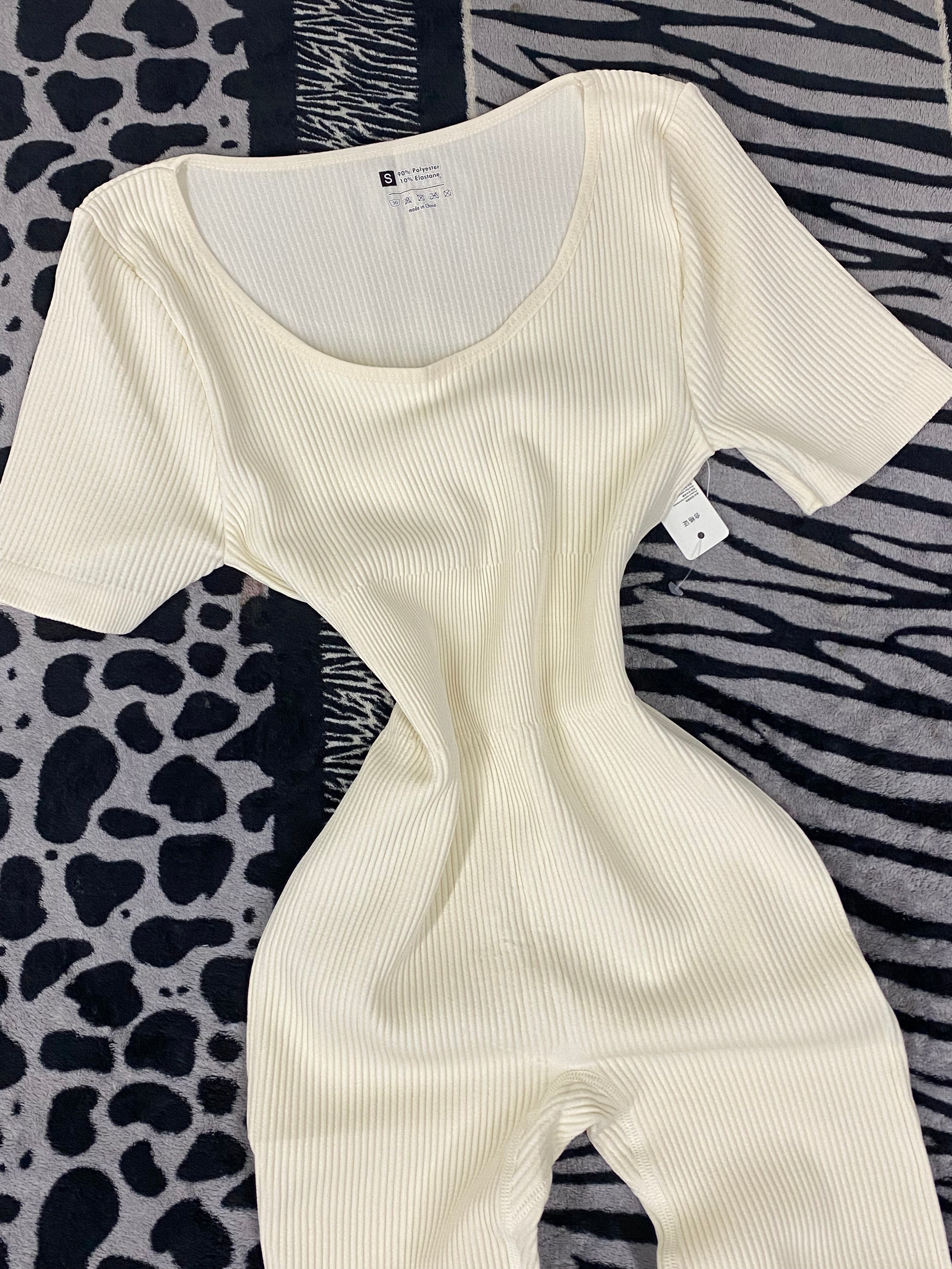 Enterizo con push up, manga corta