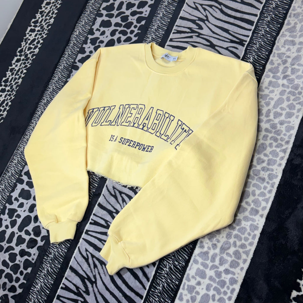 Sudadera corta “Vulnerability”