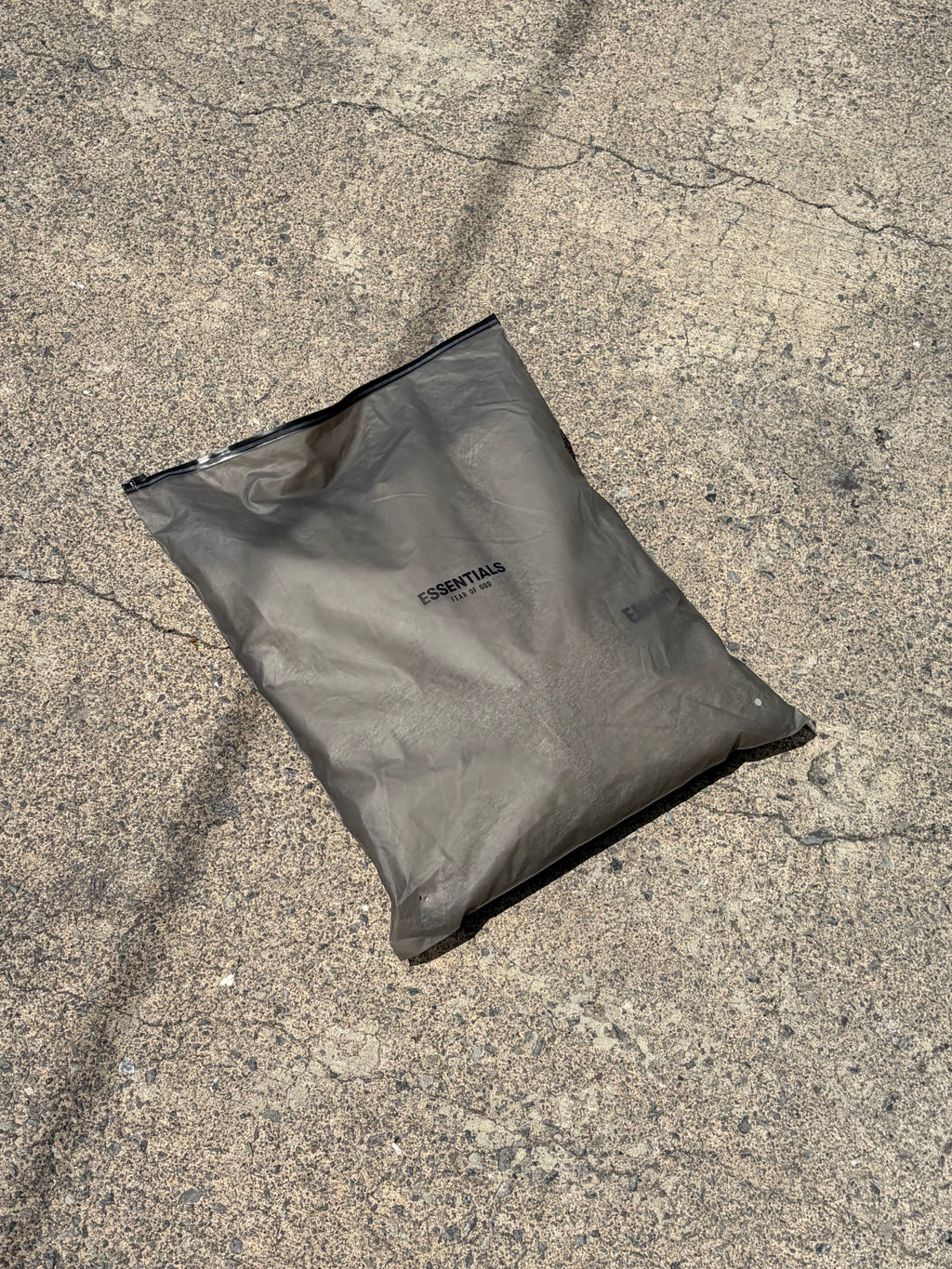 Playera Essentials