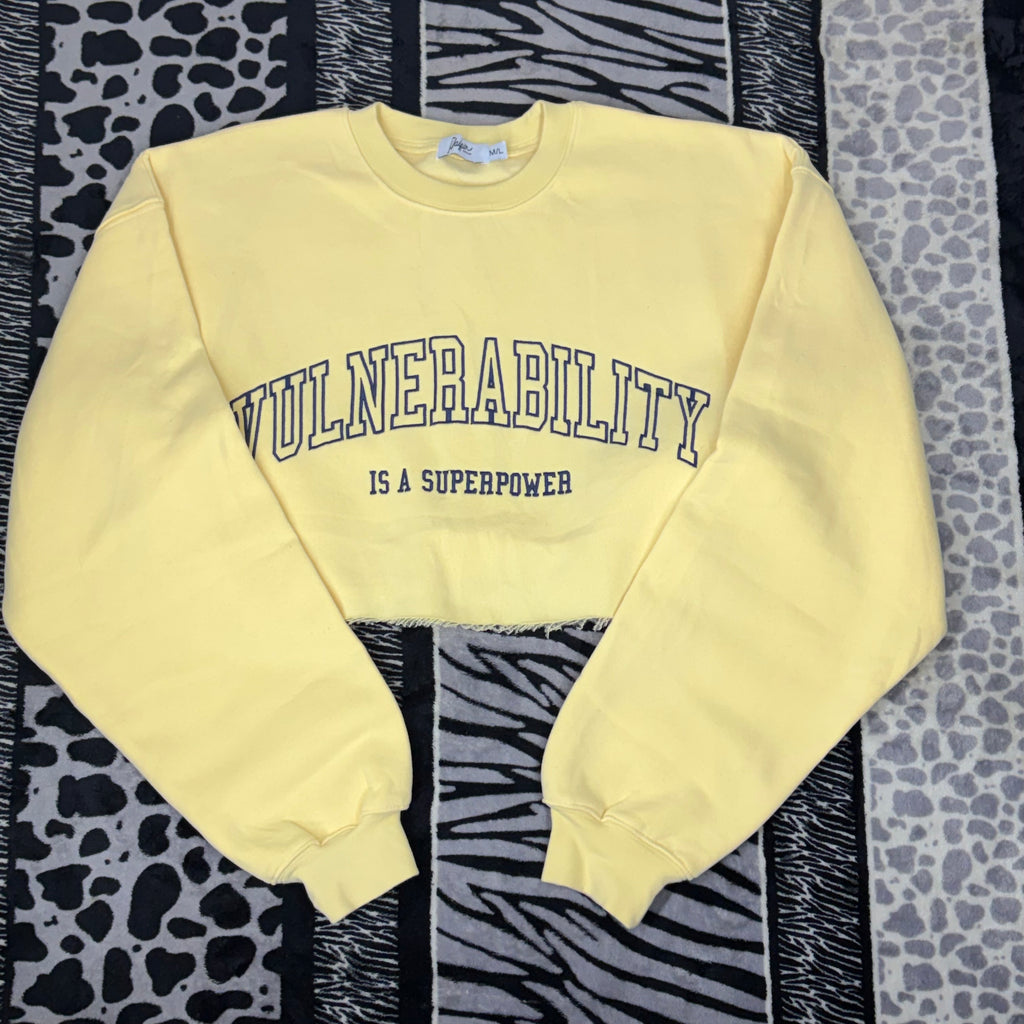 Sudadera corta “Vulnerability”