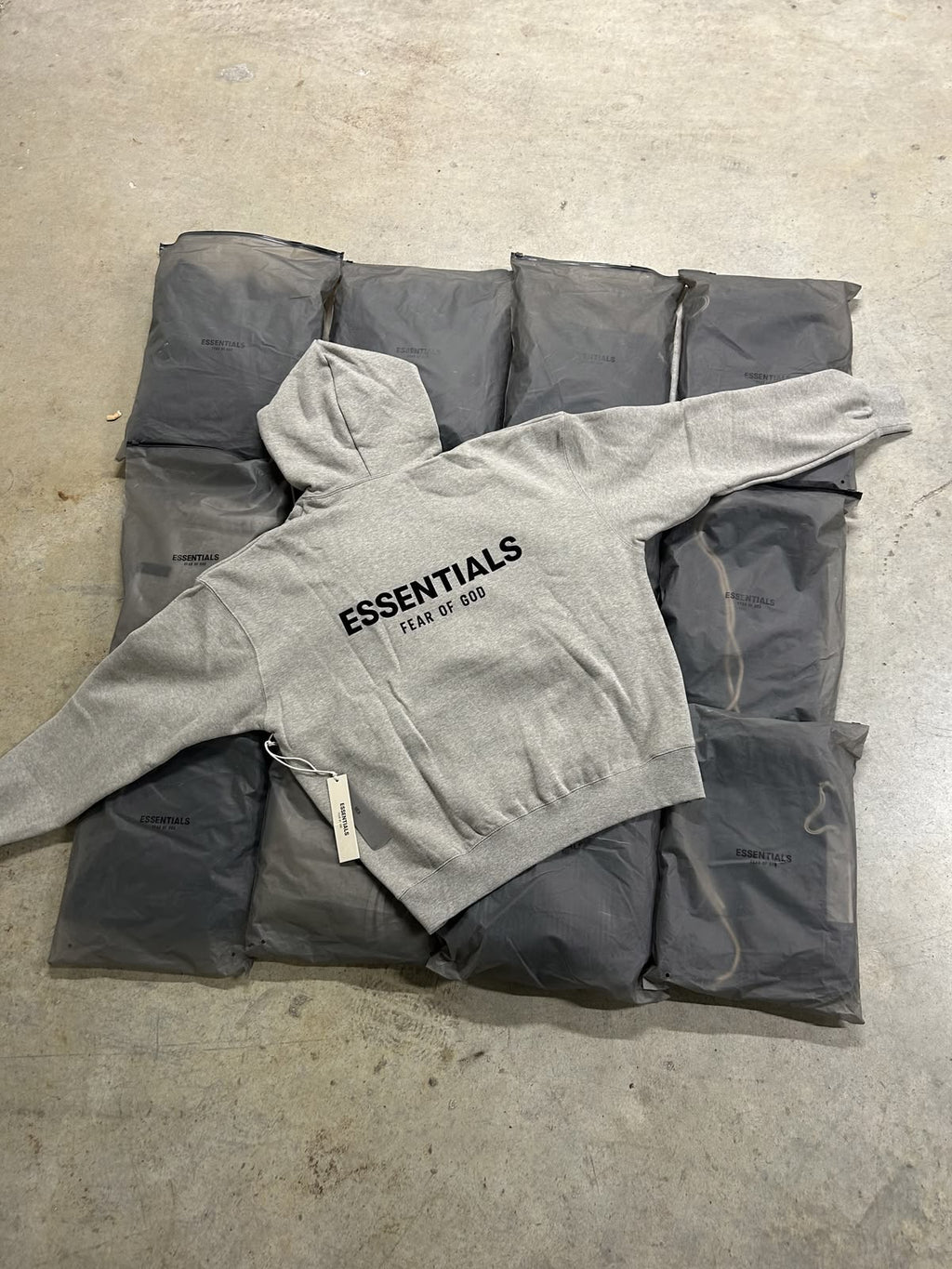 Sudadera Essentials