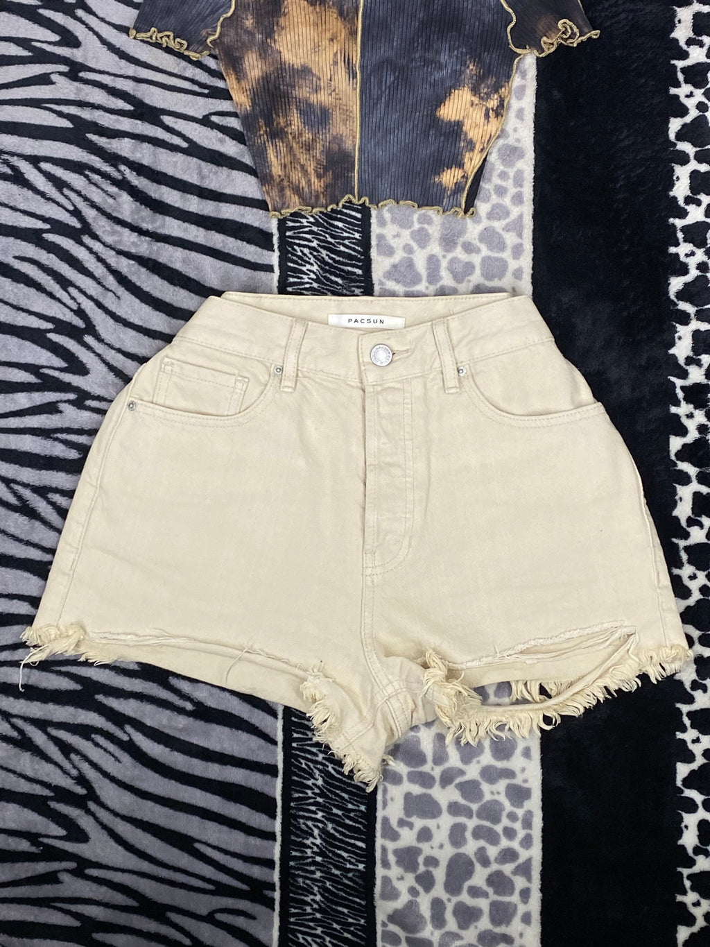 Short Pacsun